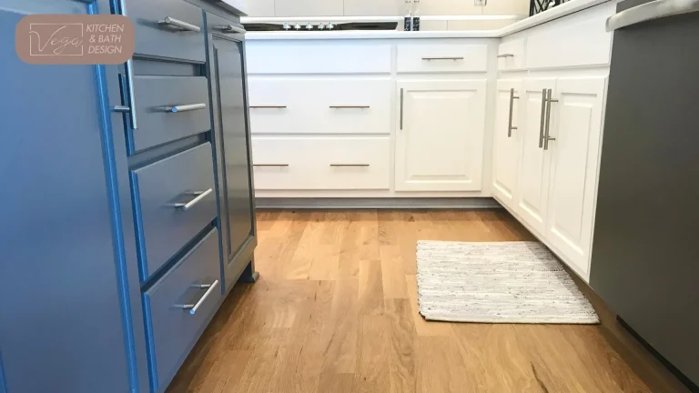 Two-Tone-Cabinets-Adding-Depth-and-Personality-to-Your-Kitchen